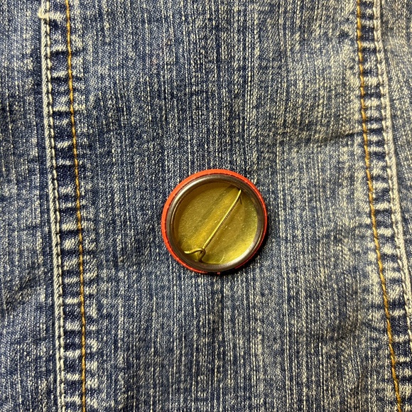 1980’s VINTAGE BLONDIE PIN - Picture 2 of 2